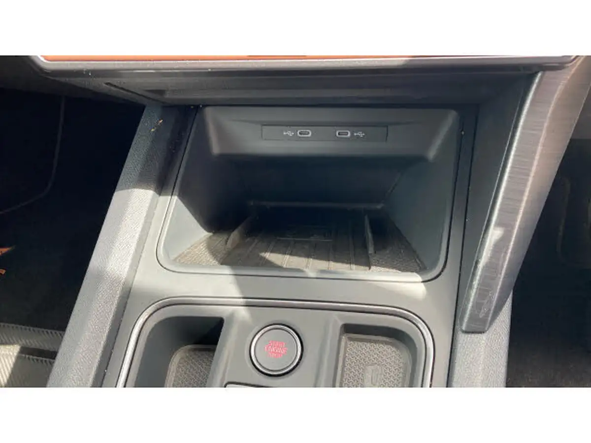 2024-cupra-formentor-14-e-hybrid-v1-big-26