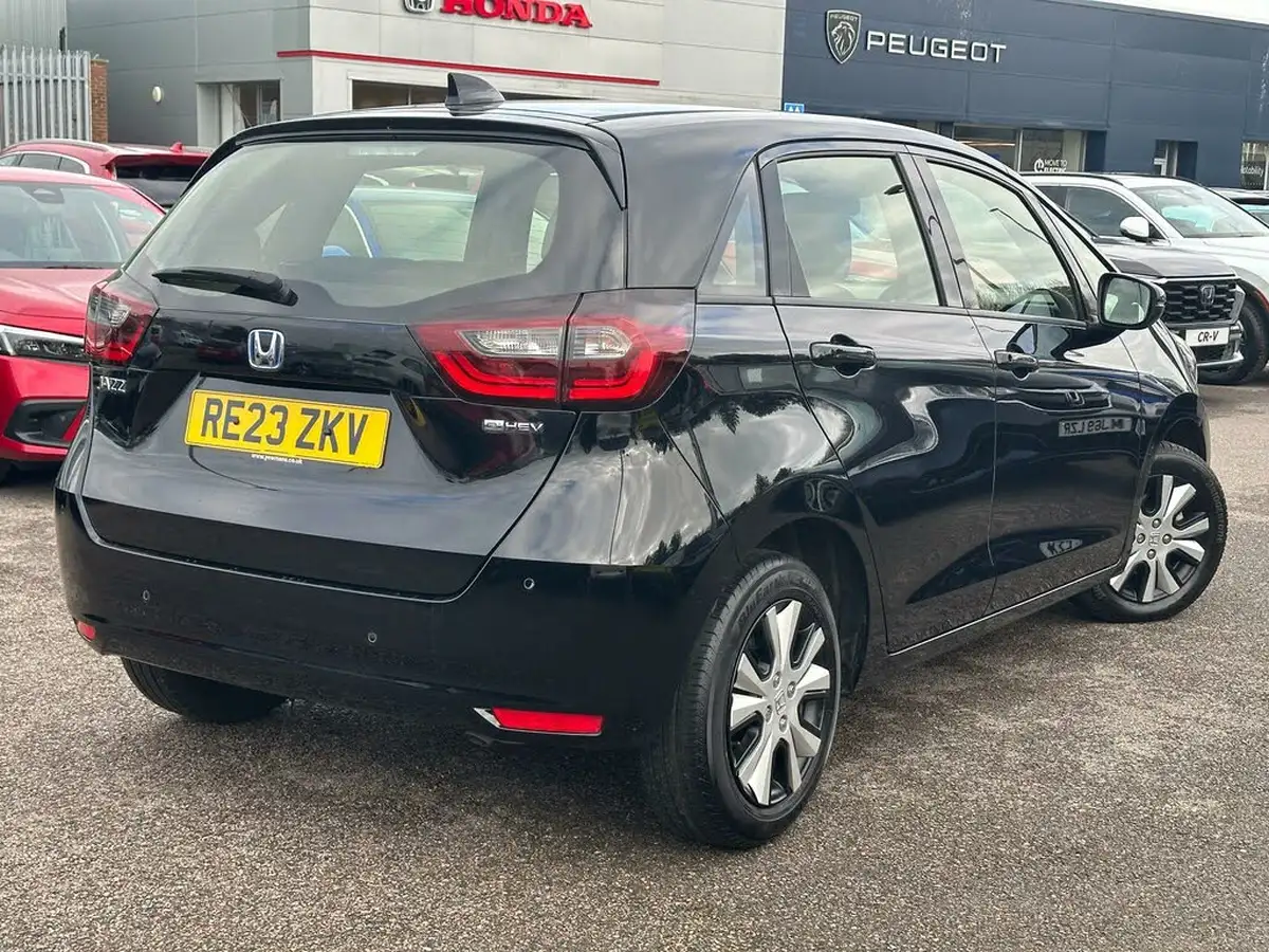 2023-honda-jazz-15-i-mmd-sr-big-45