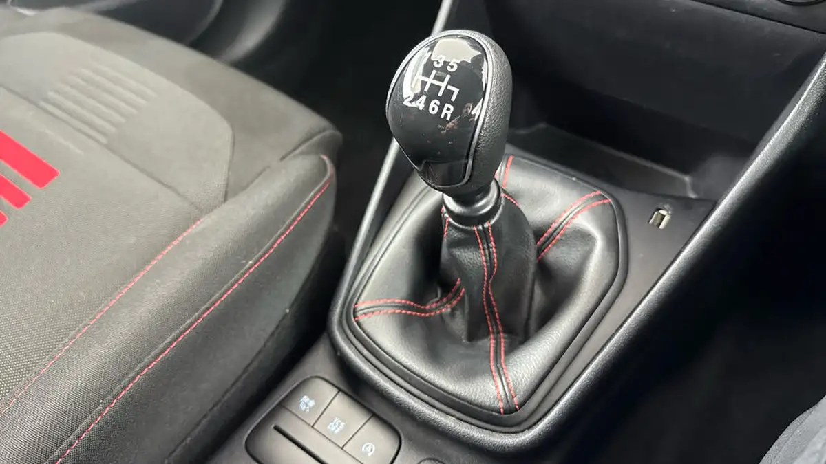 2022-ford-fiesta-10t-st-line-100ps-5d-big-23