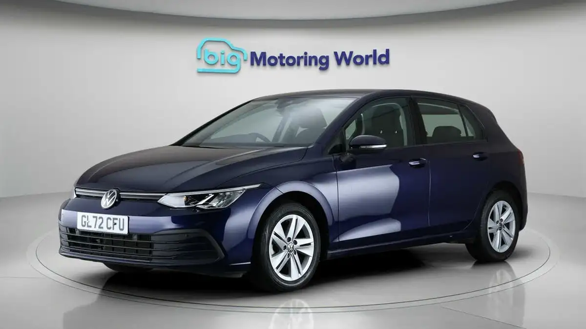2022-volkswagen-golf-15-tsi-life-130ps-hatchback-big-2