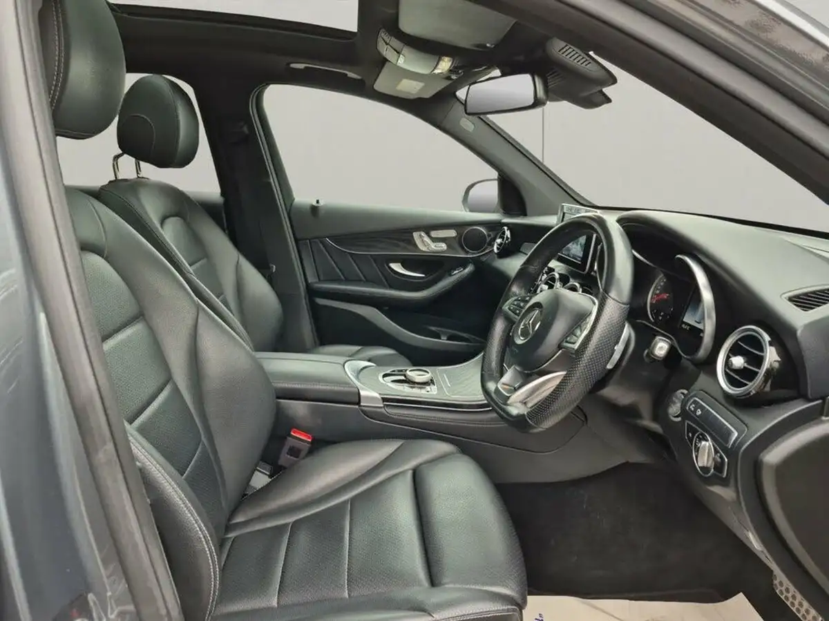 2019-mercedes-benz-glc-class-20-glc250-amg-line-premiumss-station-wagon-5d-big-13