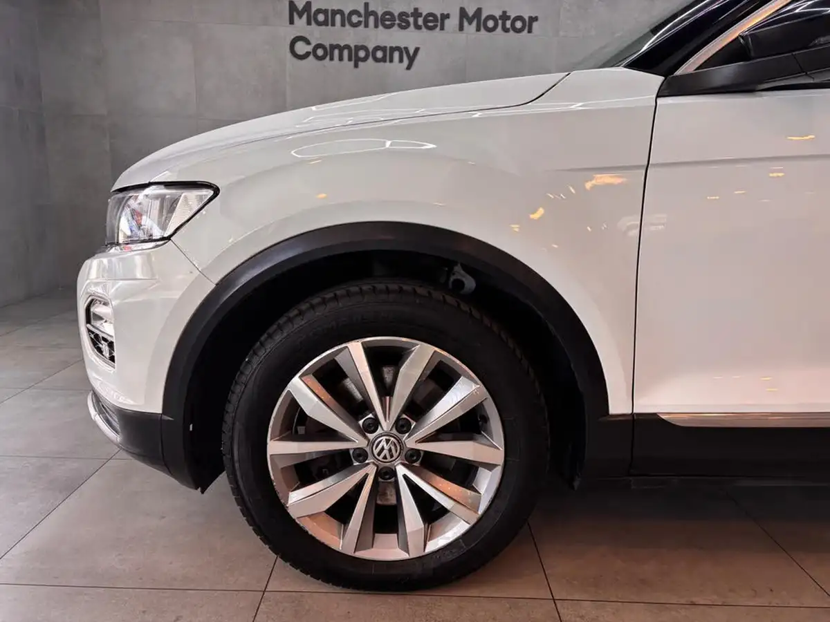 2018-volkswagen-t-roc-10-tsi-design-ss-big-16