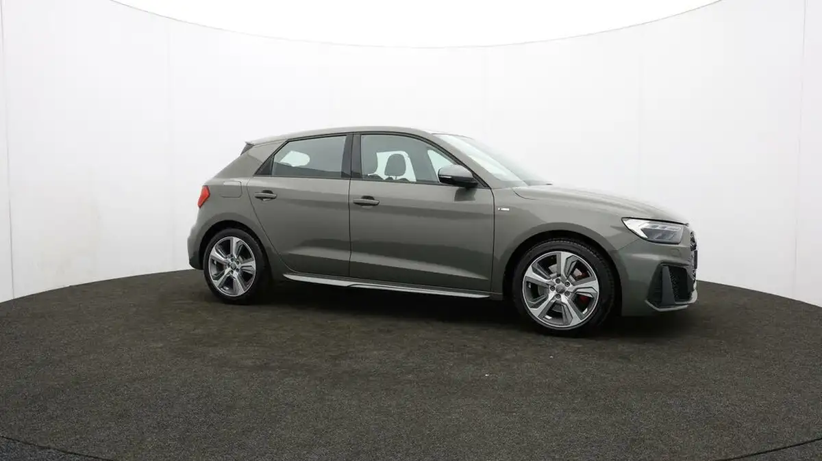 2019-audi-a1-20-40-tfsi-s-line-competition-big-35