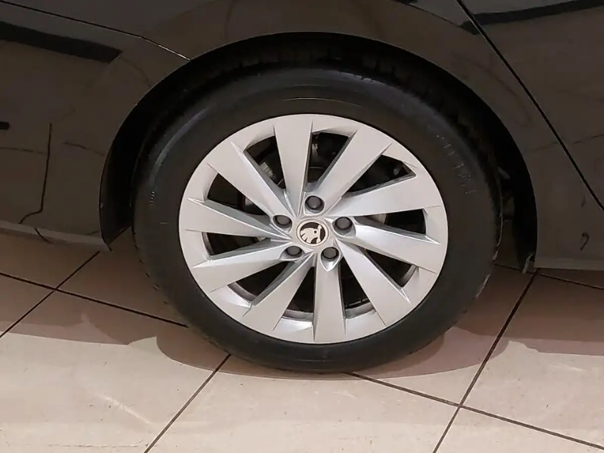 2024-skoda-octavia-20tdi-se-l-150ps-estate-dsg-big-11