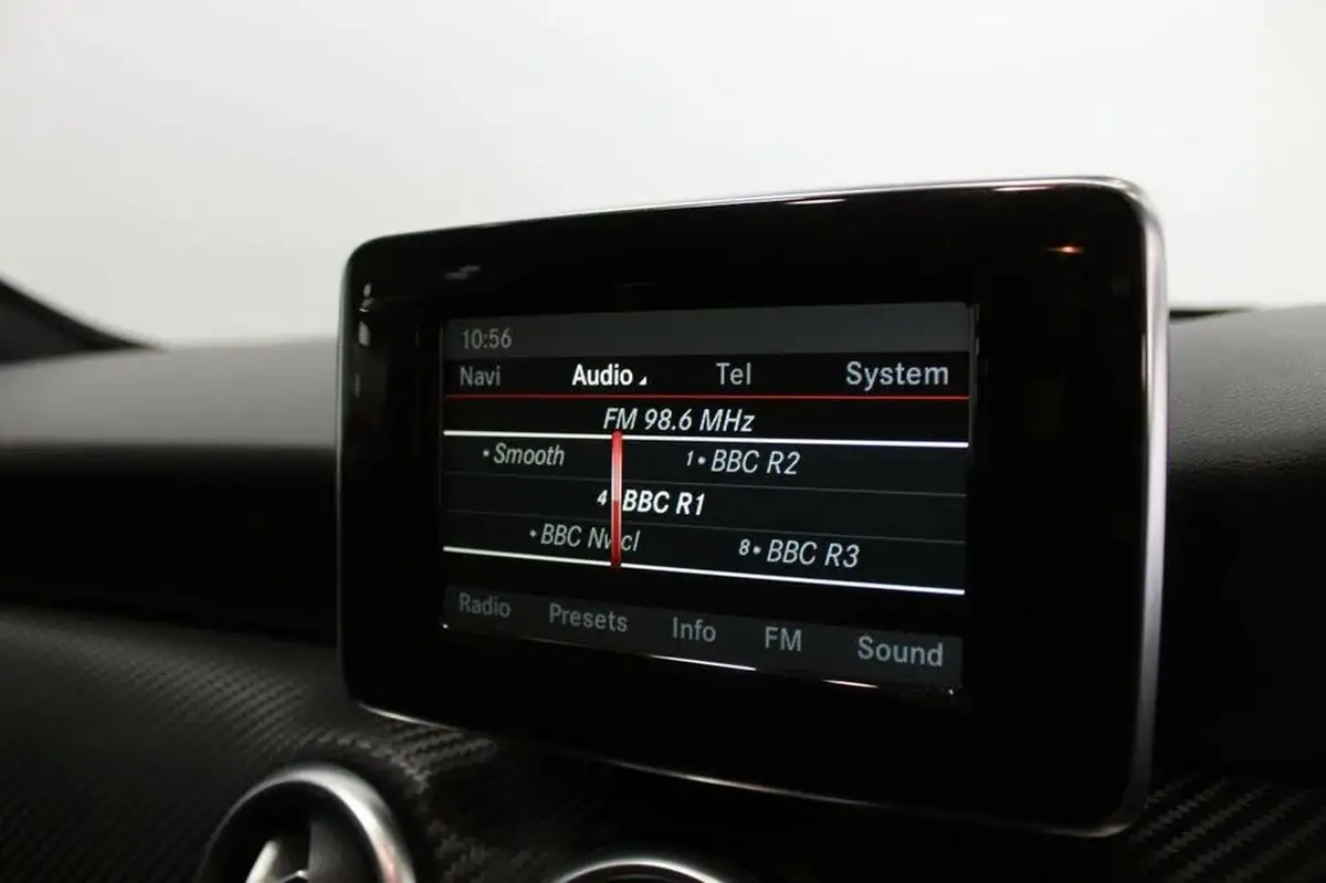 2013-mercedes-benz-a-class-15-cdi-a180-amg-sport-109ps-blueefficiency-big-38