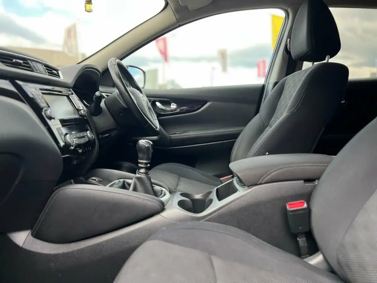 2016-nissan-qashqai-15dci-n-connecta-99g-big-14