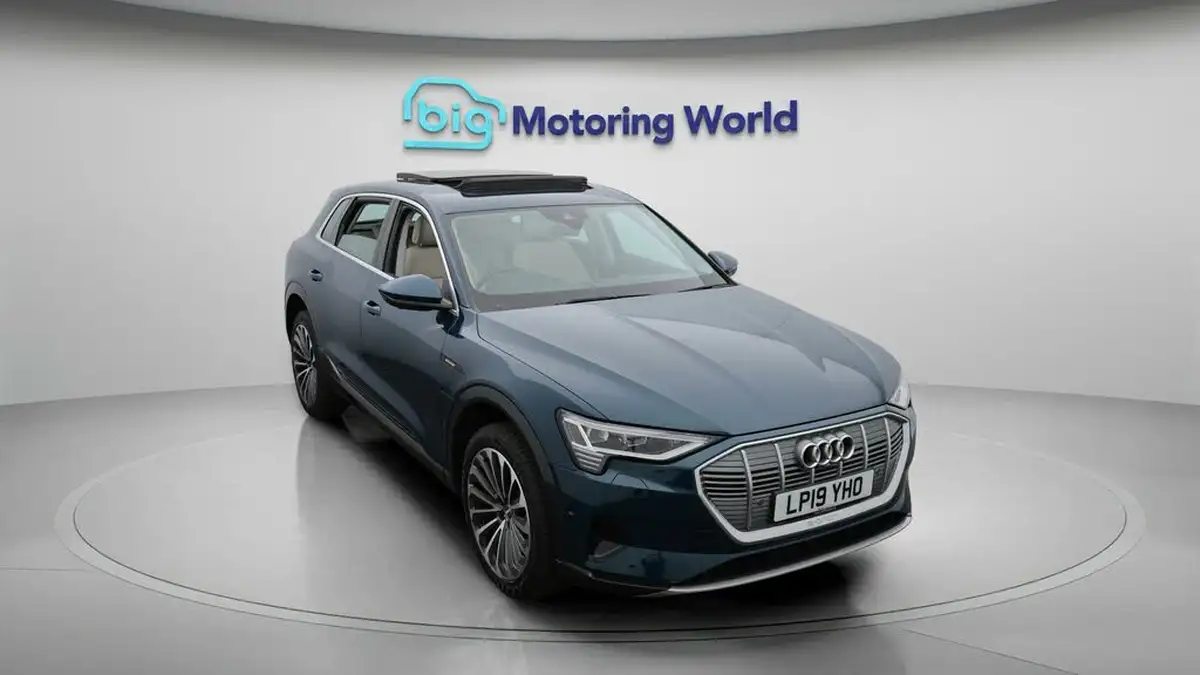 2019-audi-e-tron-55e-big-20