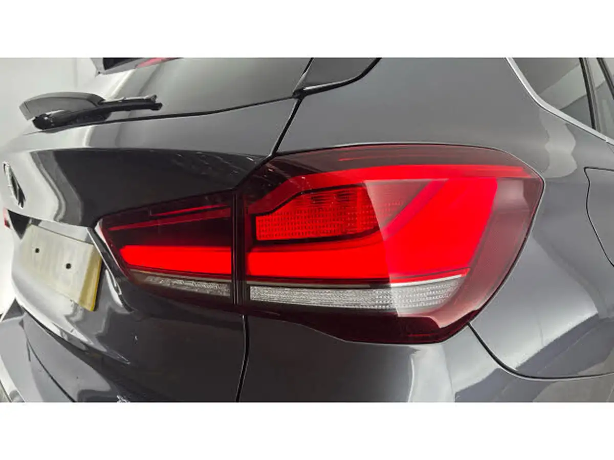 2021-bmw-x1-20-xdrive20i-xline-big-23