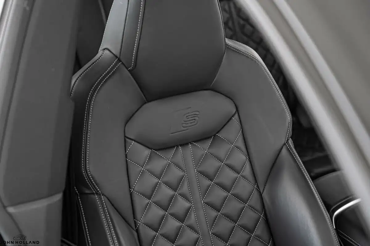2022-audi-sq8-40-tfsi-black-edition-big-13