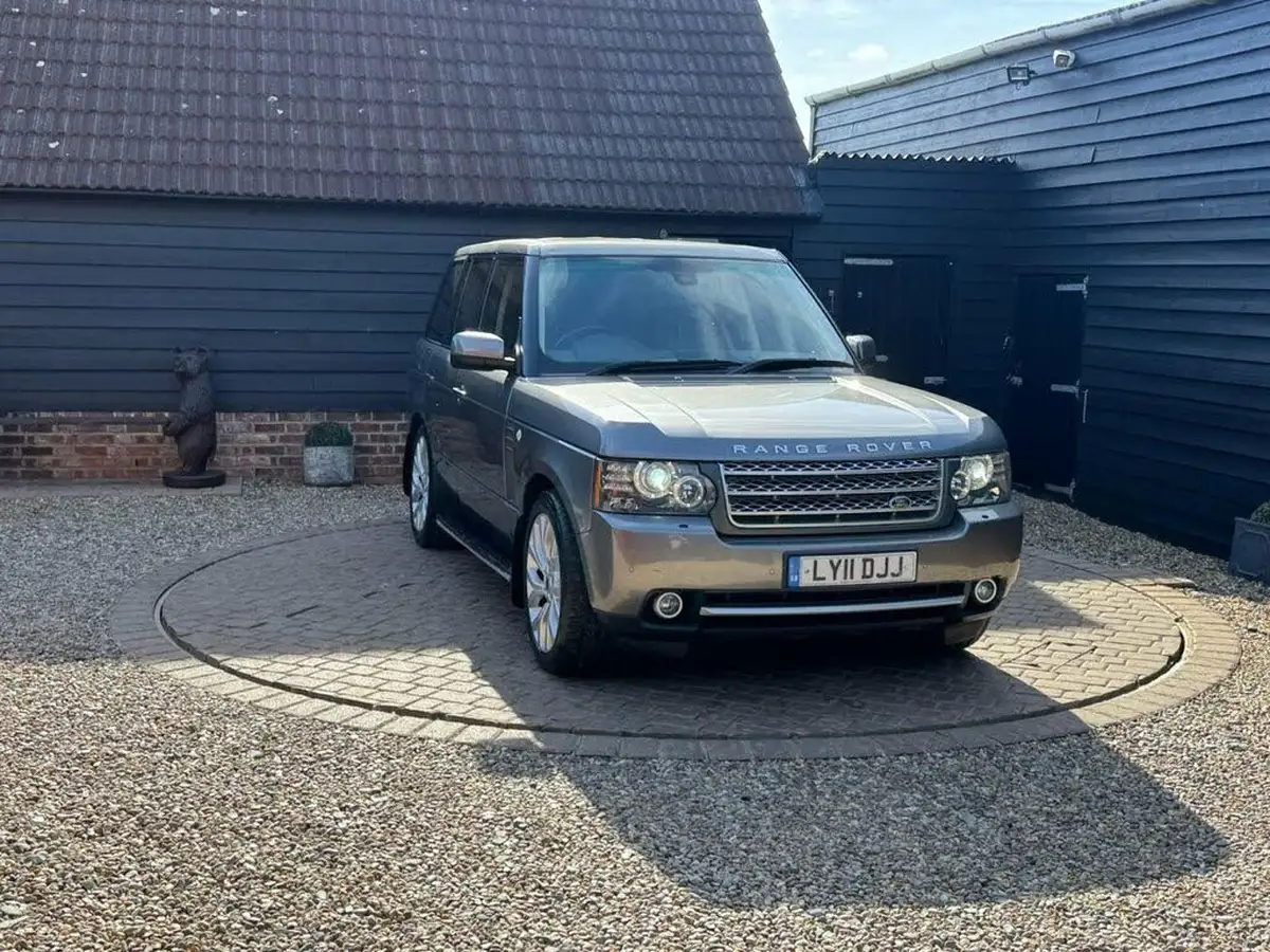 2011-land-rover-range-rover-44td-vogue-big-25