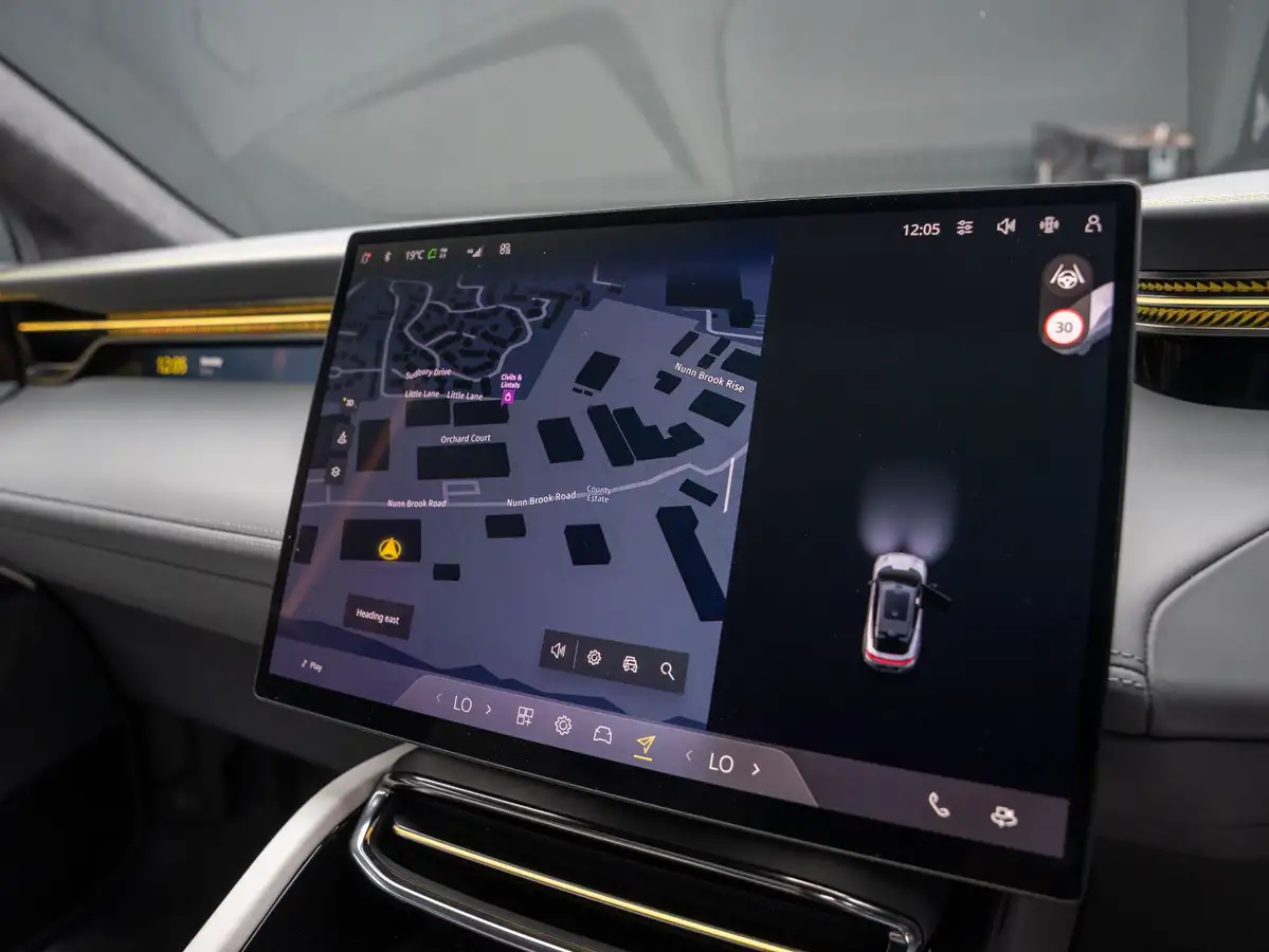 2023-lotus-eletre-e-r-big-27