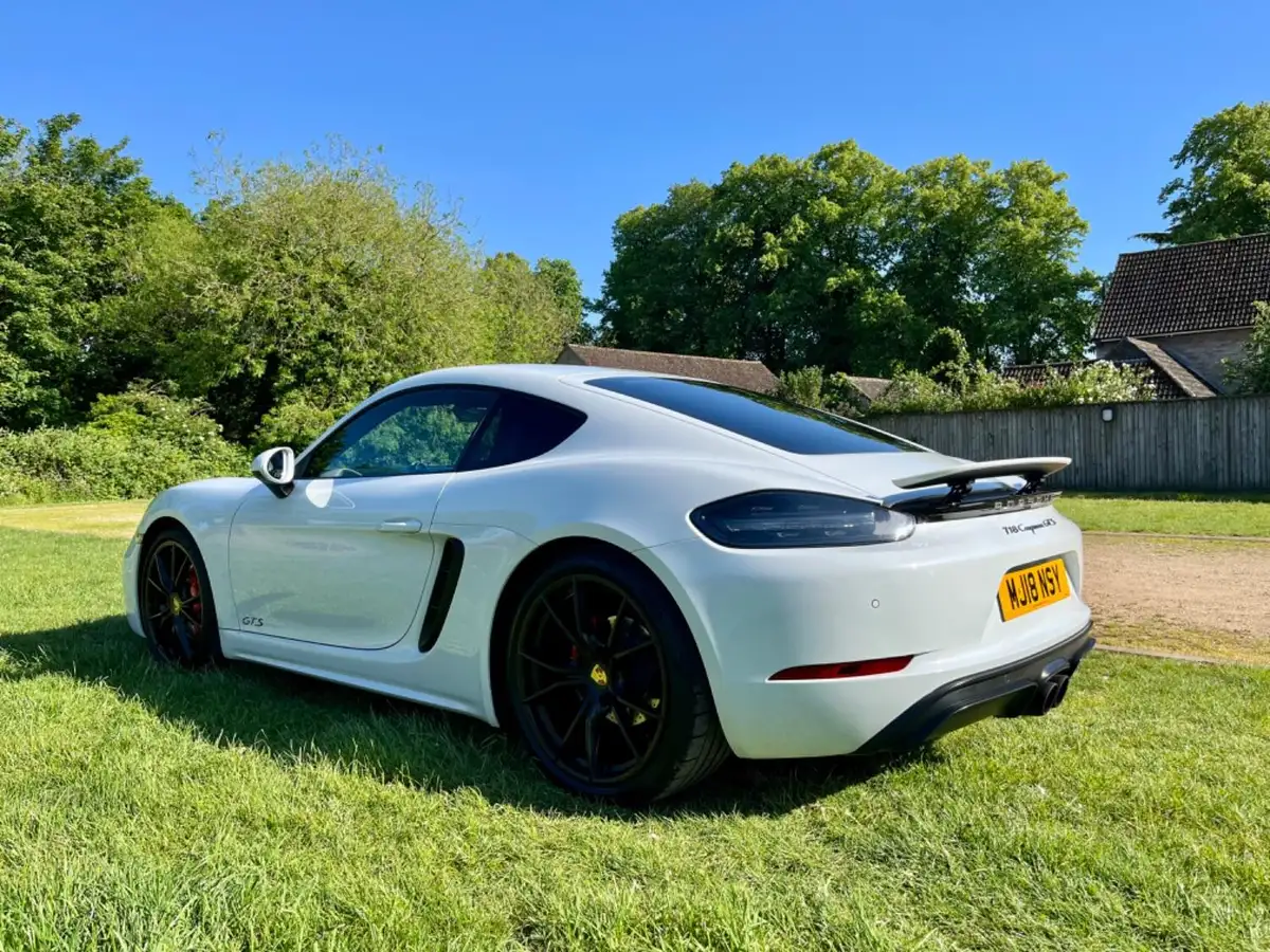 2018-porsche-cayman-718-25-cayman-gts-ss-pdk-big-12