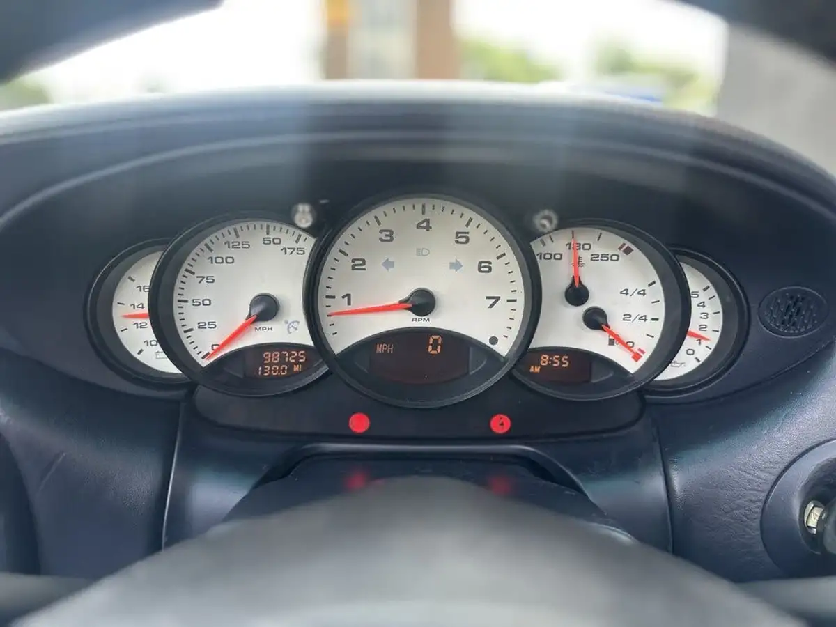 1999-porsche-911-34-carrera-rwd-2-cabriolet-big-22