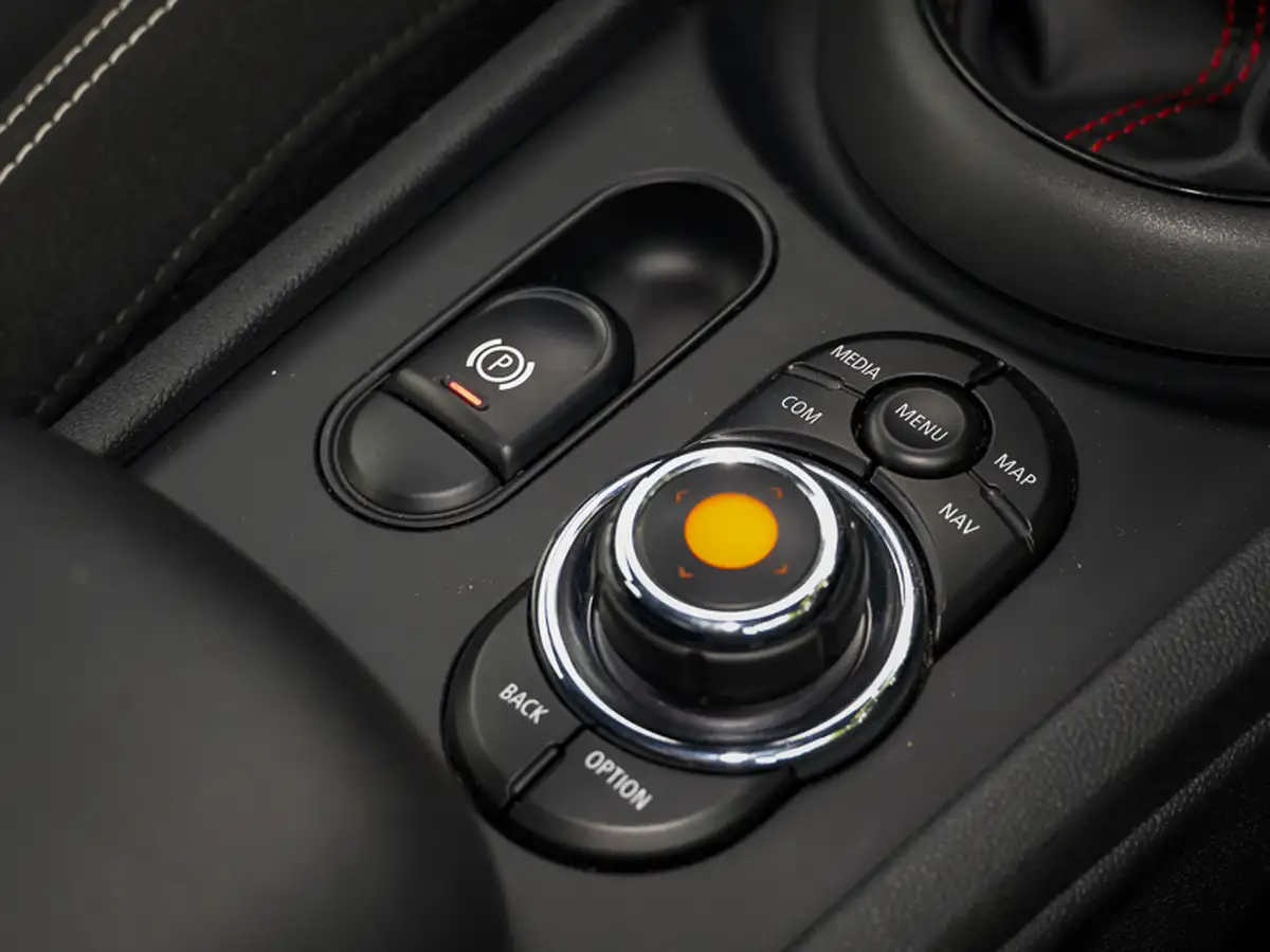 2019-mini-clubman-15-cooper-sport-134bhp-big-16