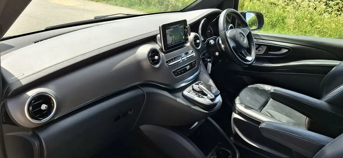 2018-mercedes-benz-v-class-big-6