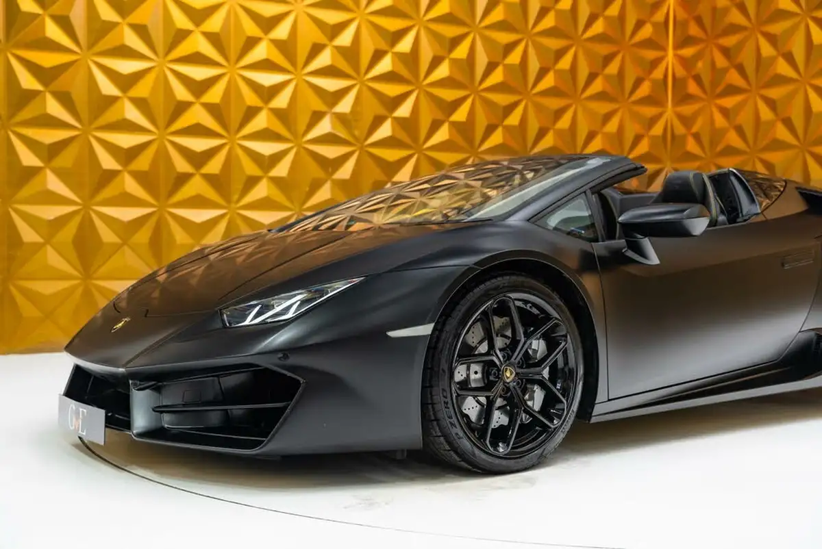 2017-lamborghini-huracan-52-lp-580-2-big-26