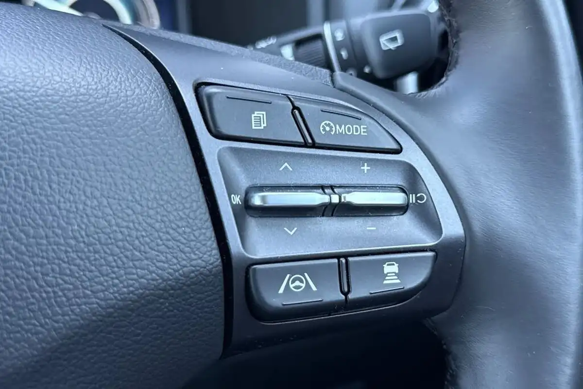 2022-hyundai-kona-16-gdi-premium-big-26