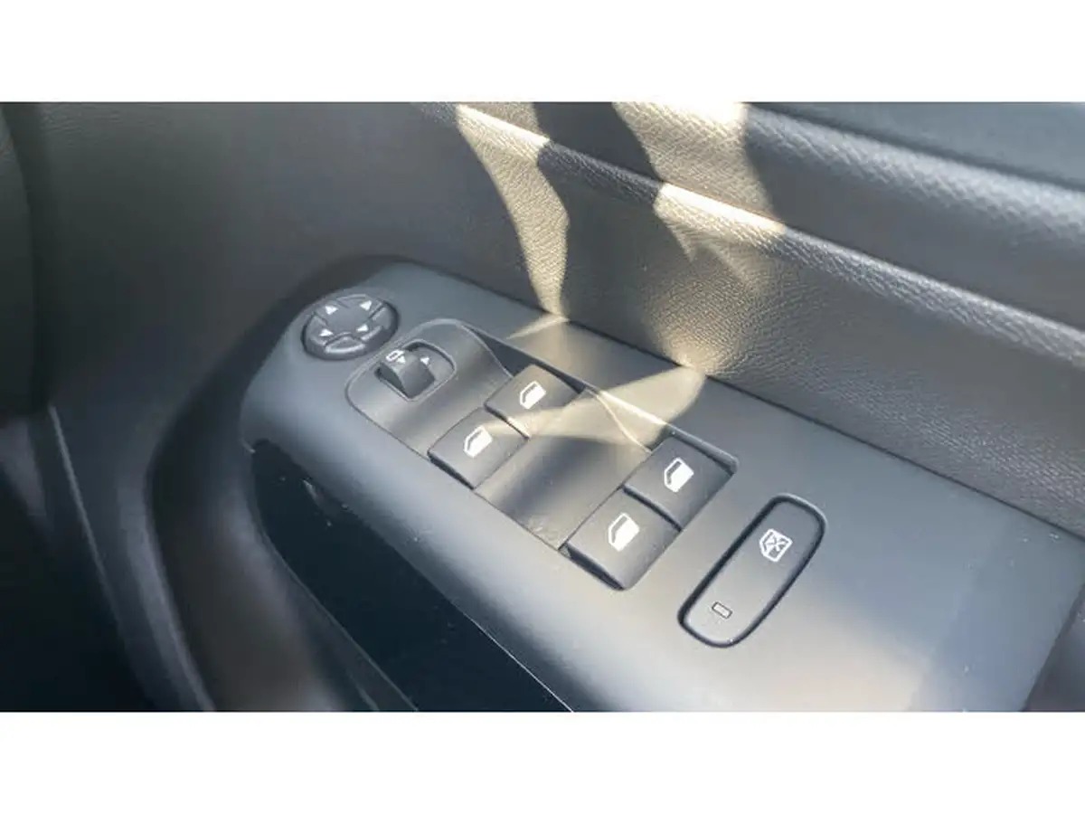 2023-citroen-c5-aircross-12-puretech-c-series-edition-130ps-ss-eat8-big-24