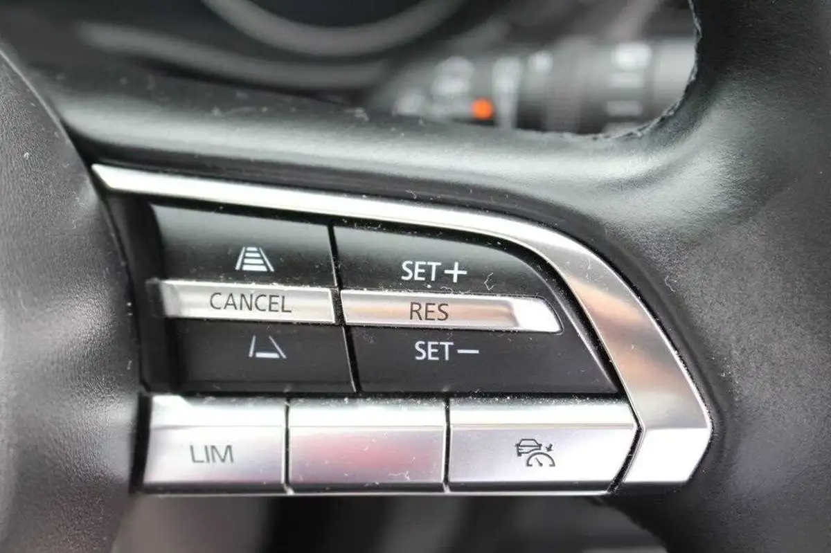 2023-mazda-cx-30-20-e-skyactiv-x-sport-lux-big-38