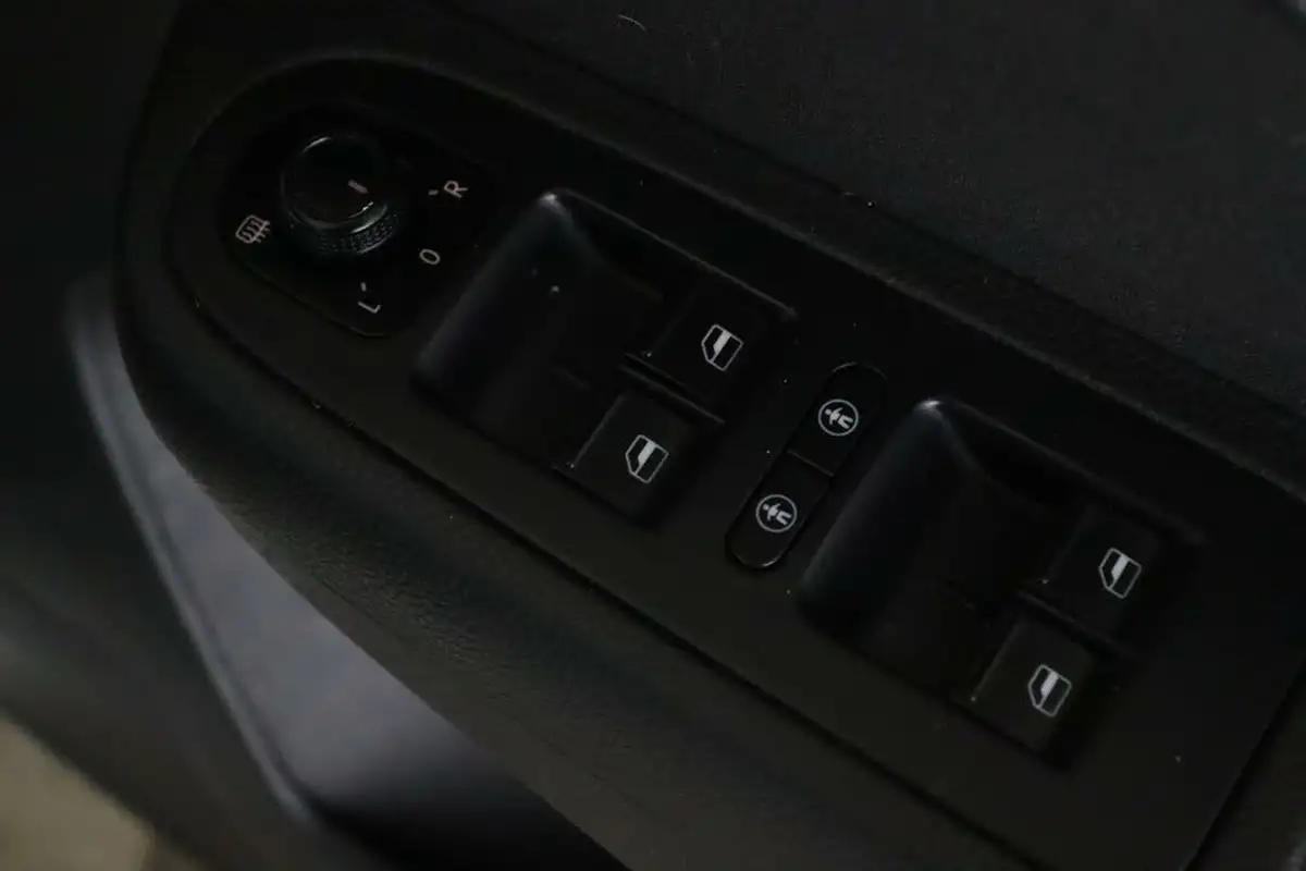 2020-volkswagen-sharan-20tdi-se-nav-150ps-dsg-big-17