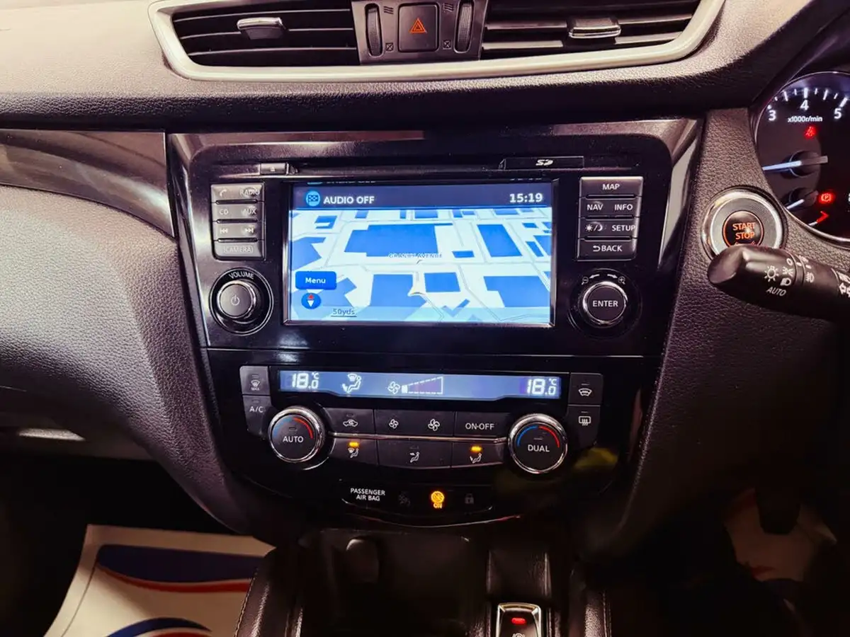 2017-nissan-qashqai-12-dig-t-tekna-big-14