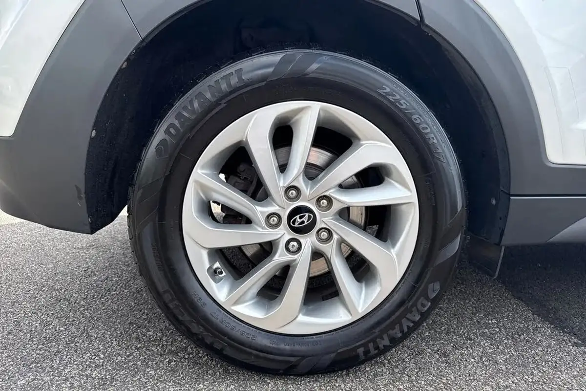 2017-hyundai-tucson-16-gdi-blue-drive-se-big-10
