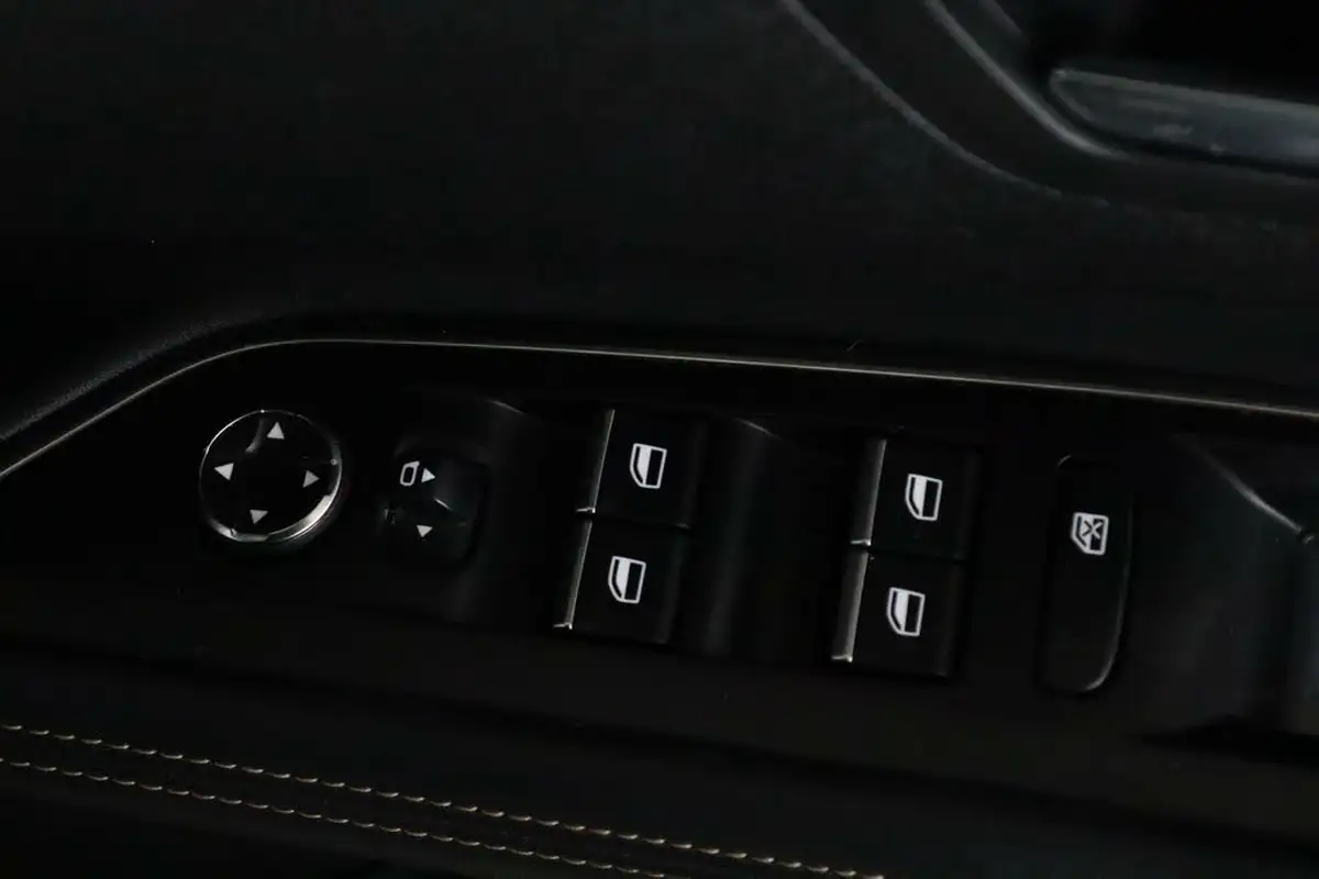 2022-peugeot-5008-suv-12-puretech-gt-premium-big-14