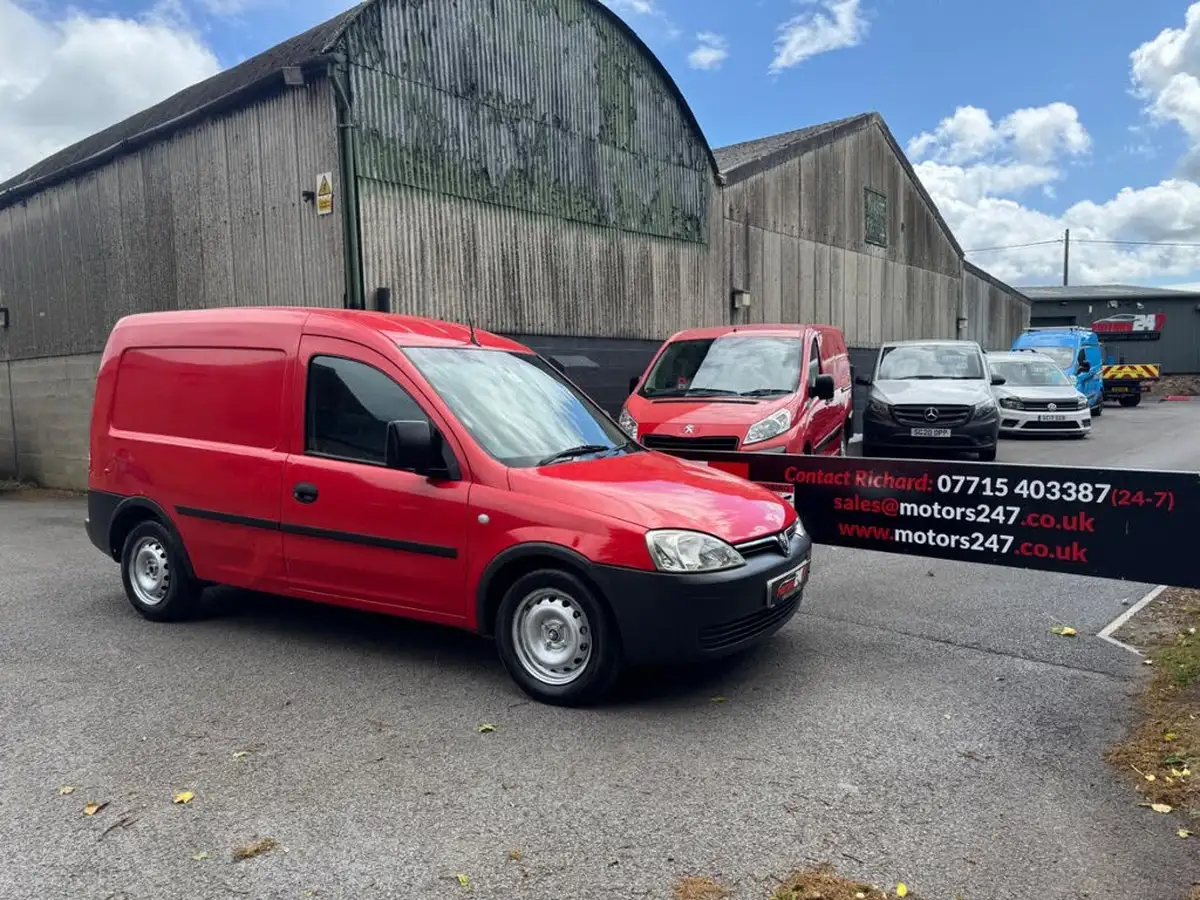 2010-vauxhall-combo-13td-1700-panel-big-6