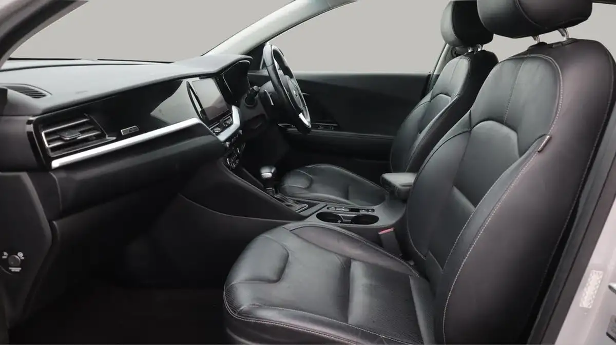 2019-kia-niro-16-gdi-3-156kwh-big-14