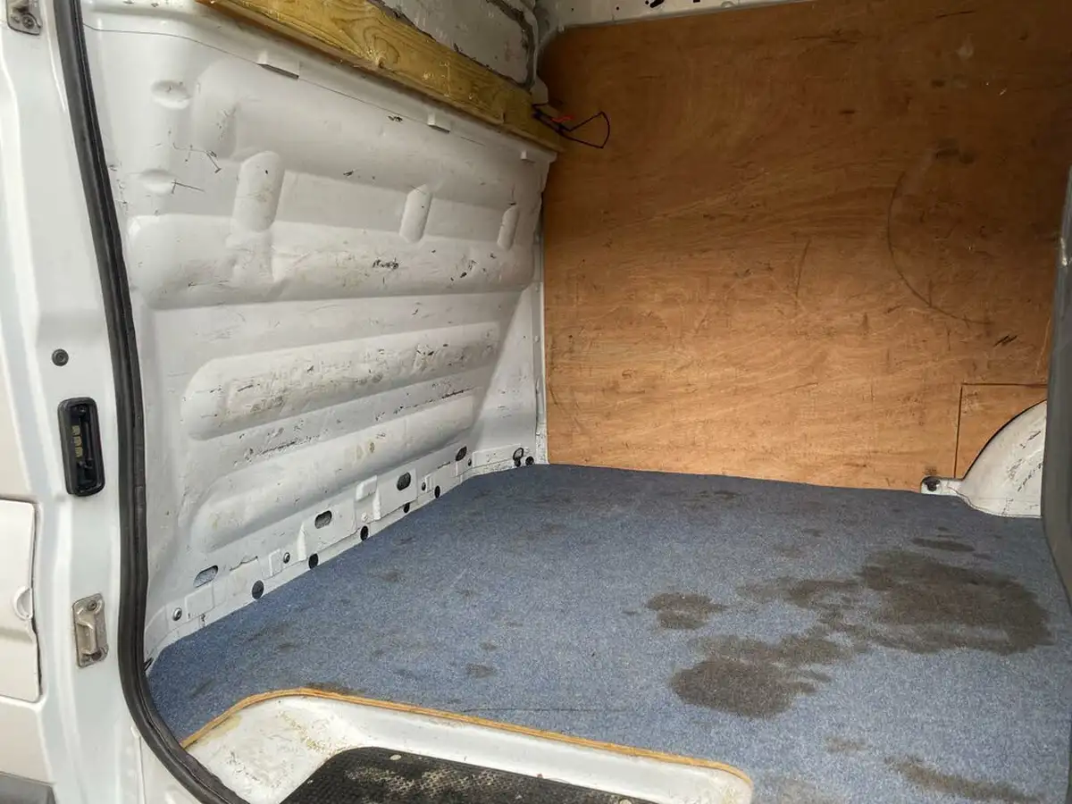 2009-renault-trafic-20td-sl27dci-115-panel-van-big-41