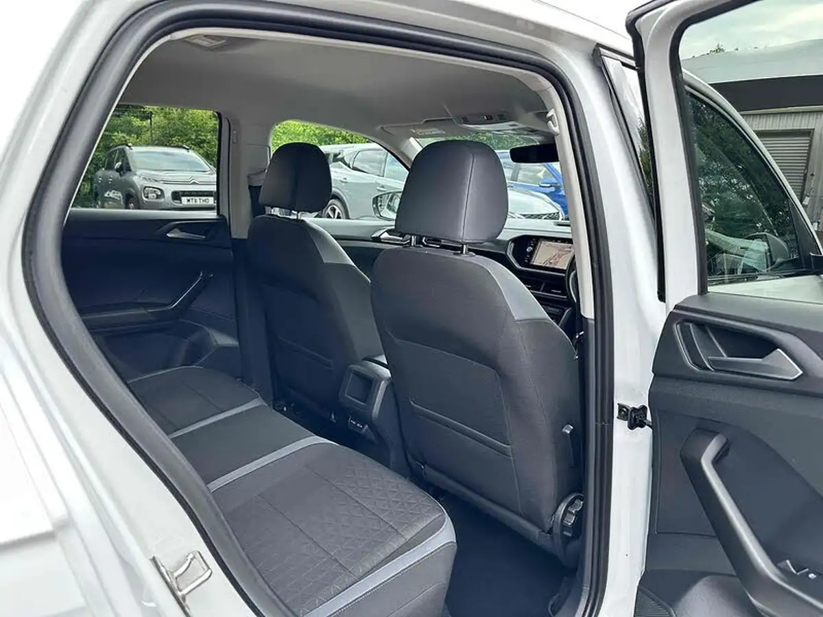 2022-volkswagen-t-cross-10-tsi-sel-big-30