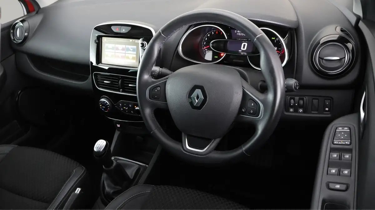 2019-renault-clio-09-tce-gt-line-big-8