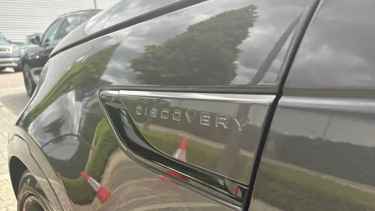 2023-land-rover-discovery-30-d300-commercial-dynamic-hse-big-19
