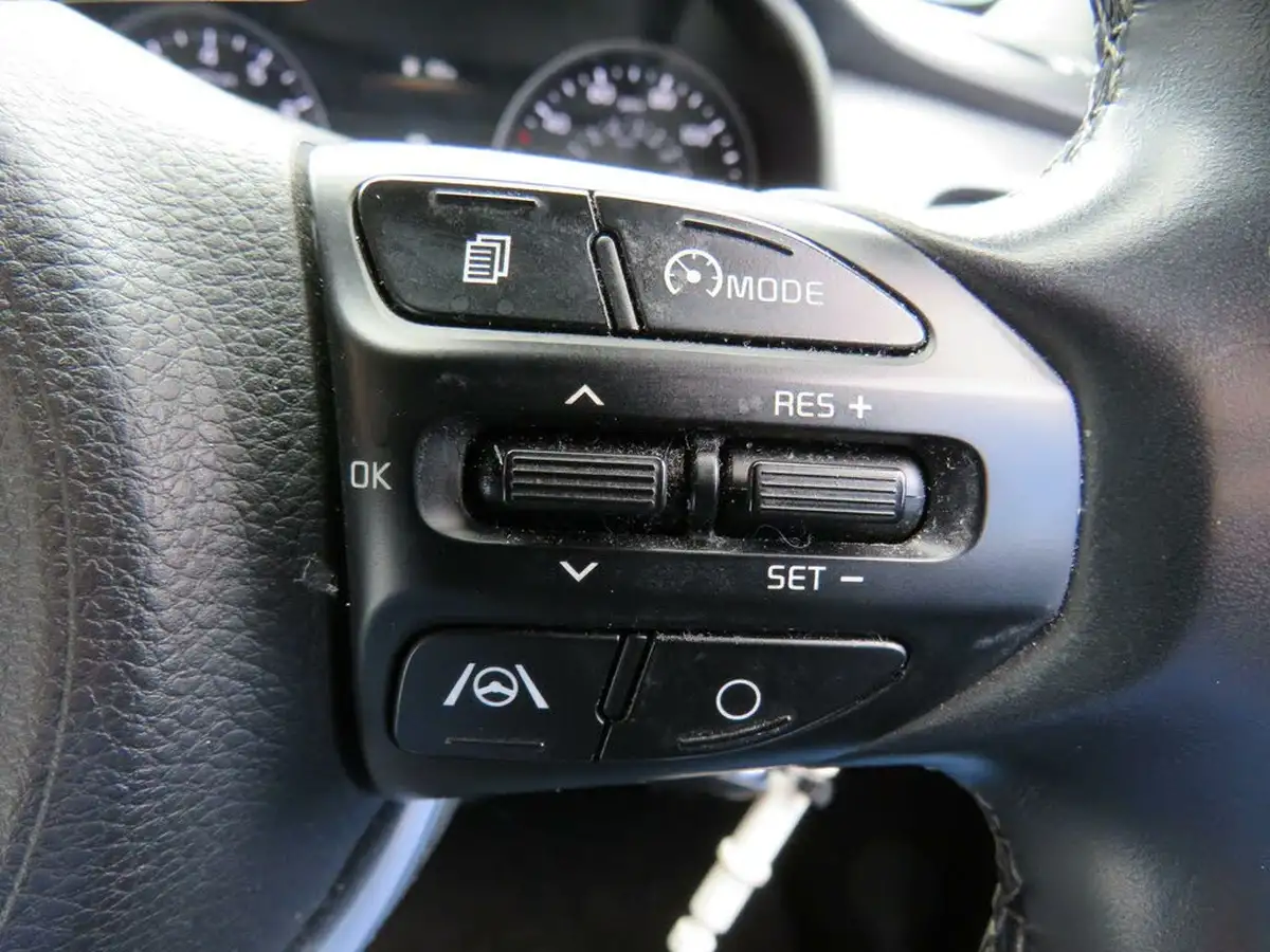 2020-kia-stonic-10-t-gdi-2-99bhp-big-20