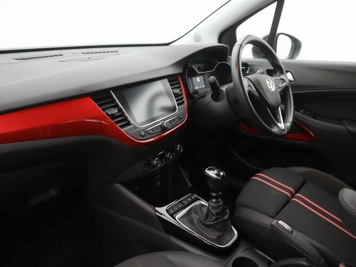 2022-vauxhall-crossland-15-gs-line-big-12