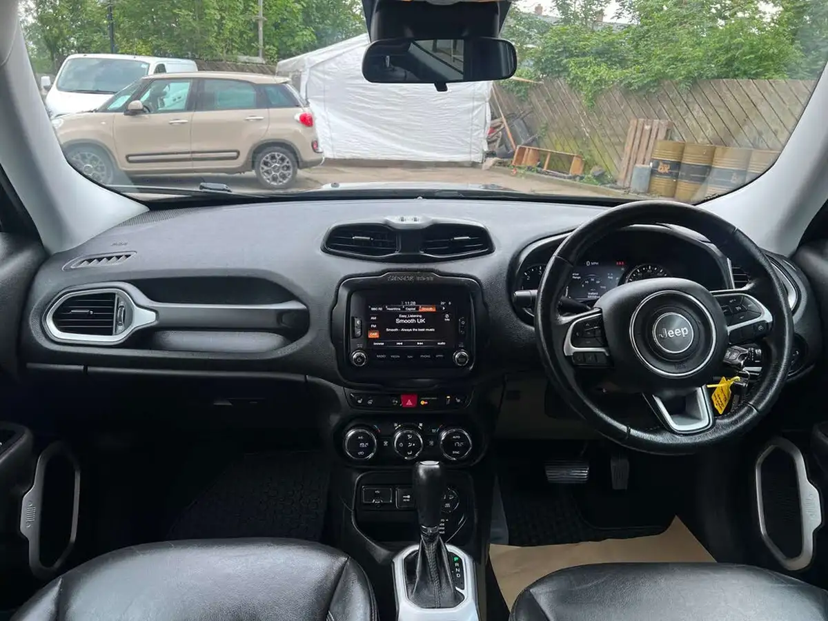 2016-jeep-renegade-20multijet-ii-limited-auto-low-auto-big-15
