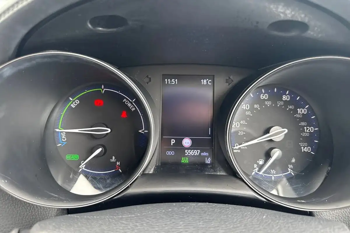 2021-toyota-c-hr-18-vvt-i-icon-big-33