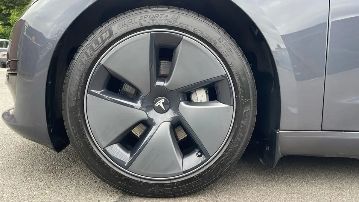 2021-tesla-model-3-e-standard-plus-big-16