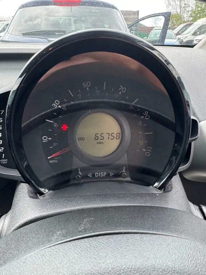 2017-citroen-c1-12-puretech-flair-5d-big-23