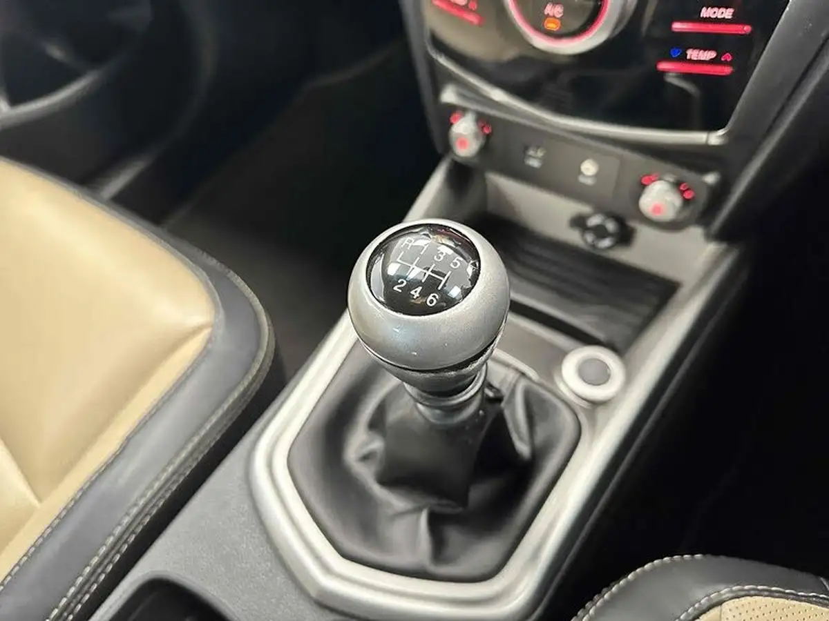 2019-kgm-ssangyong-tivoli-16-ultimate-big-25