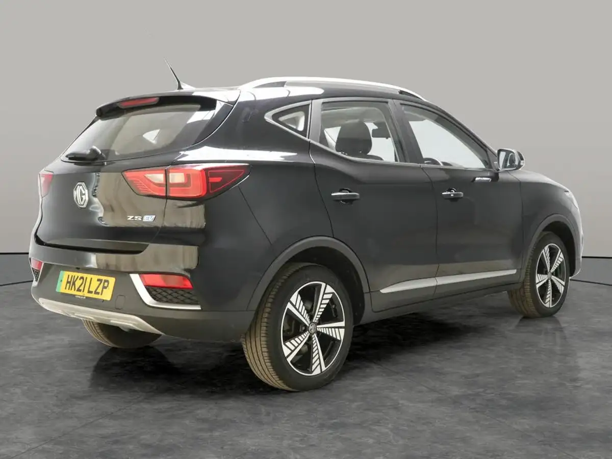 2021-mg-zs-suv-e-exclusive-ev-big-12