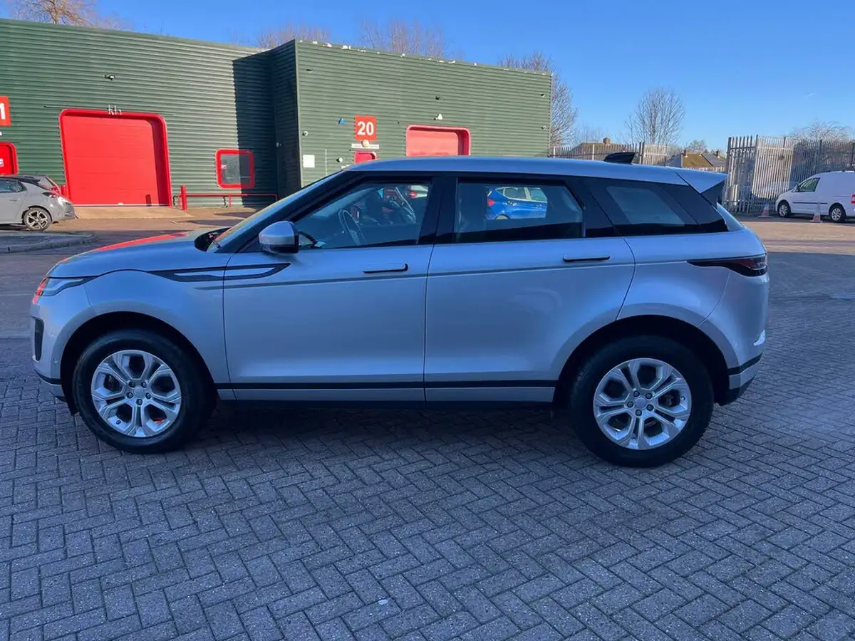 2019-land-rover-range-rover-evoque-20-d180-s-big-11