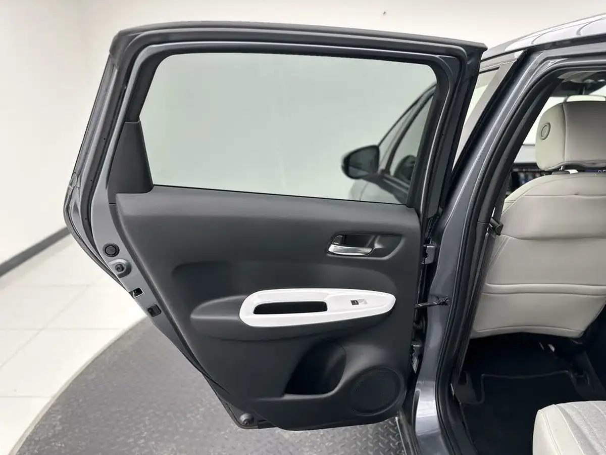 2020-honda-jazz-15-i-mmd-ex-big-38