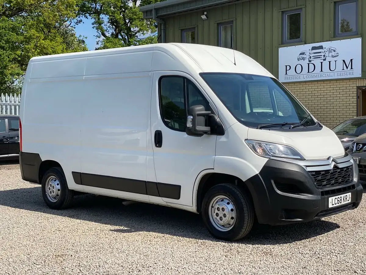 2018-citroen-relay-20bluehdi-35-l2h2-big-17