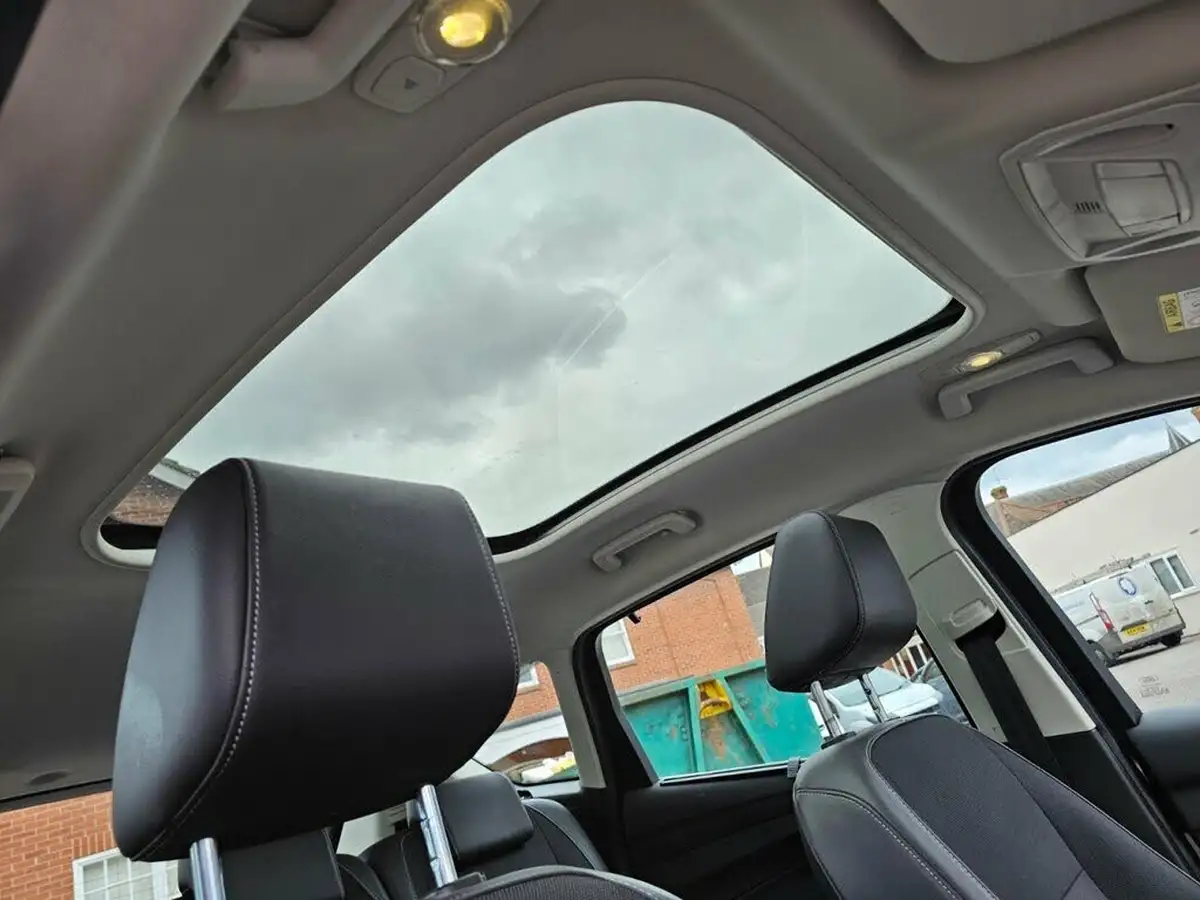 2017-ford-c-max-10t-titanium-x-big-20