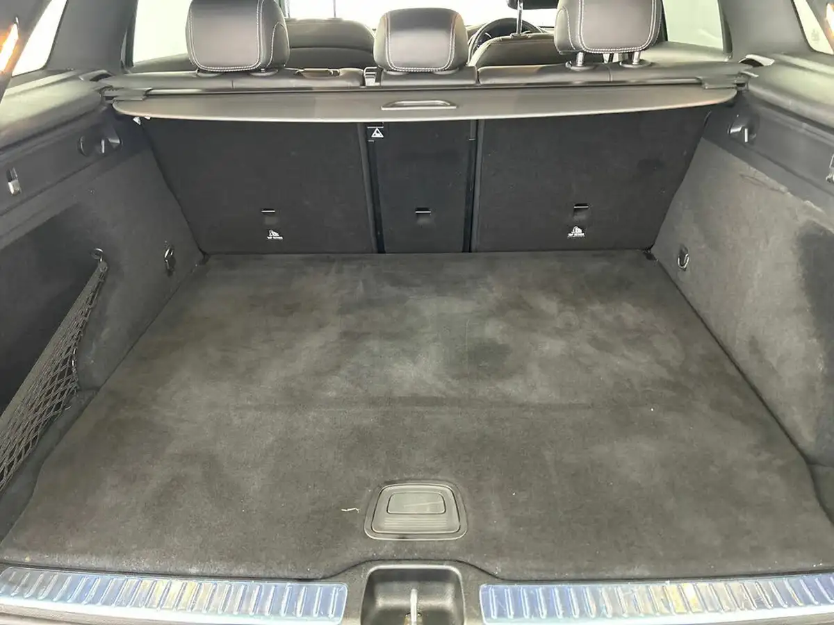 2022-mercedes-benz-glc-class-20d-glc220d-amg-line-195ps-station-wagon-5d-1950cc-4matic-plus-big-20