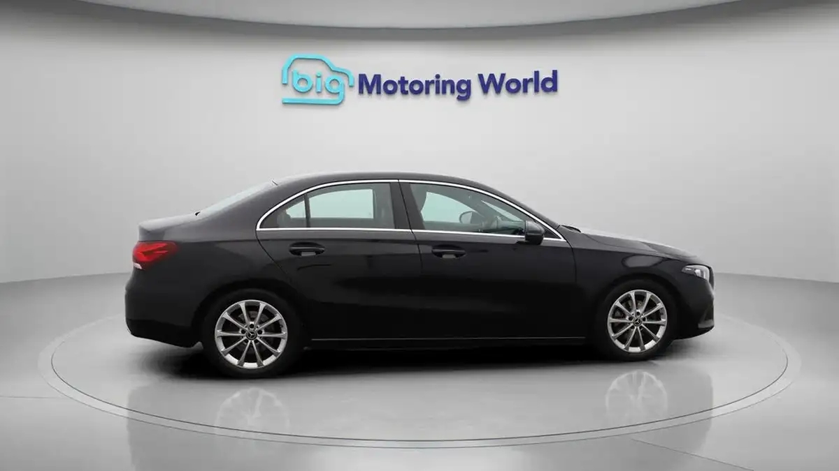 2020-mercedes-benz-a-class-13-a200-sport-saloon-4d-7g-dct-big-8
