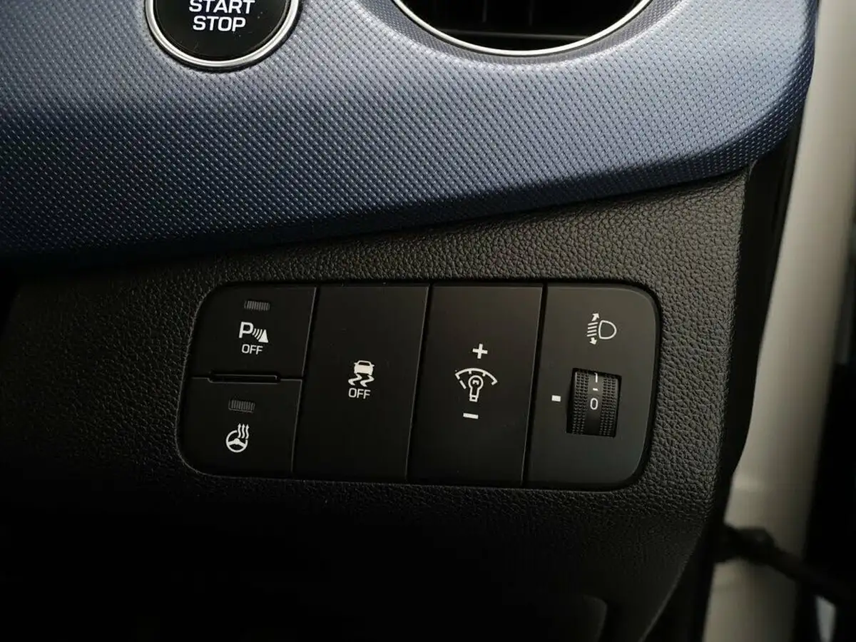 2015-hyundai-i10-12-premium-se-big-28