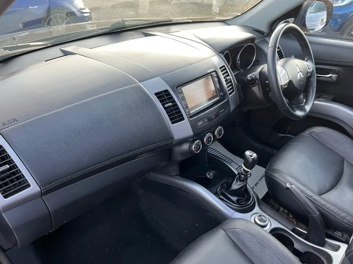 2012-mitsubishi-outlander-22td-gx4-2268cc-big-15