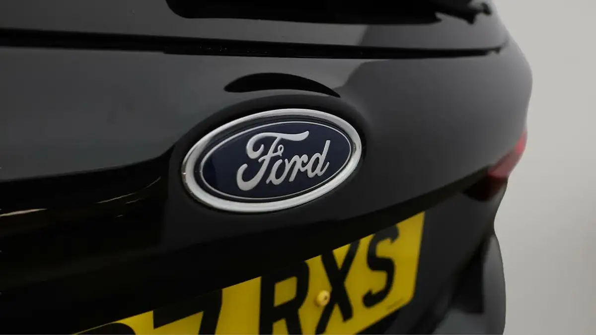 2017-ford-fiesta-10t-st-line-140ps-5d-big-21